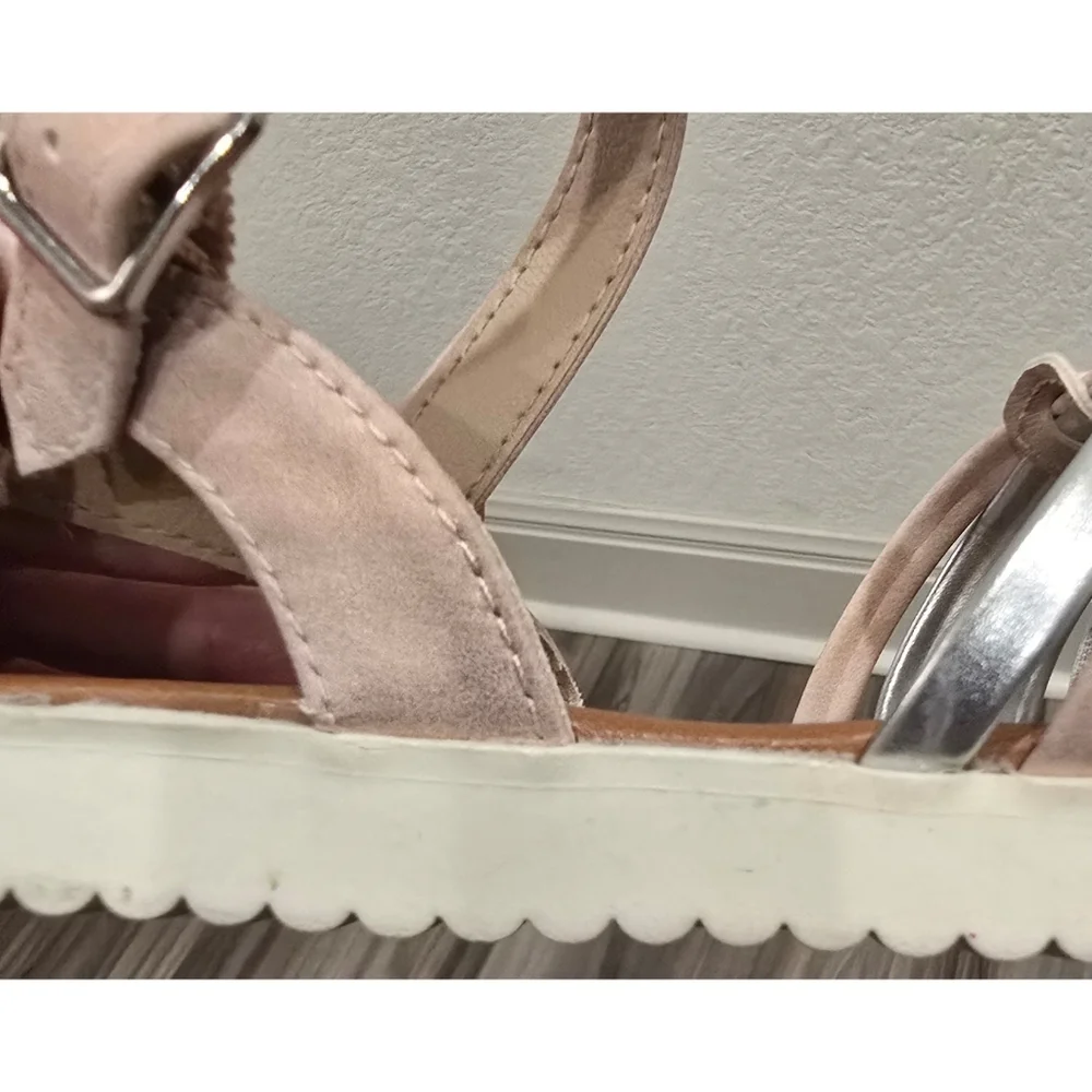 The Children’s Place Toddler Metallic Strappy Sandals Size 1 Girls Summer Shoes